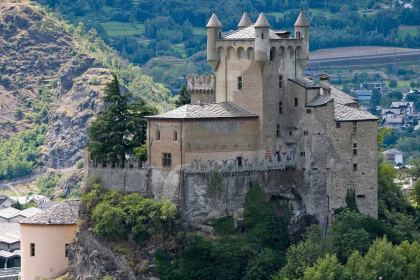 Aosta: With its urban structure as a chessboard and important monumental testimonies.