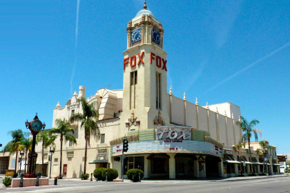 Bakersfield: A green oasis after the desert.