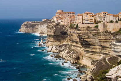 Bonifacio: Arrival at this city perched on cliffs