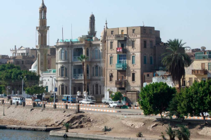 Esna: General view.