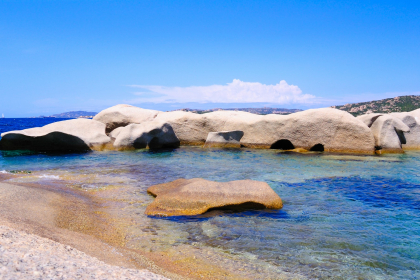 Córcega y Cerdeña con Roma