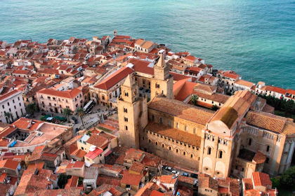 Palermo: A chaotic present and a historical past.