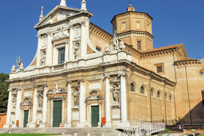 Ravenna: The final resting place of the great Dante.