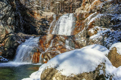 Located in the valleys of the beautiful mountains of Pirin