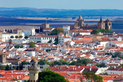 Evora: Witness to different periods of history.